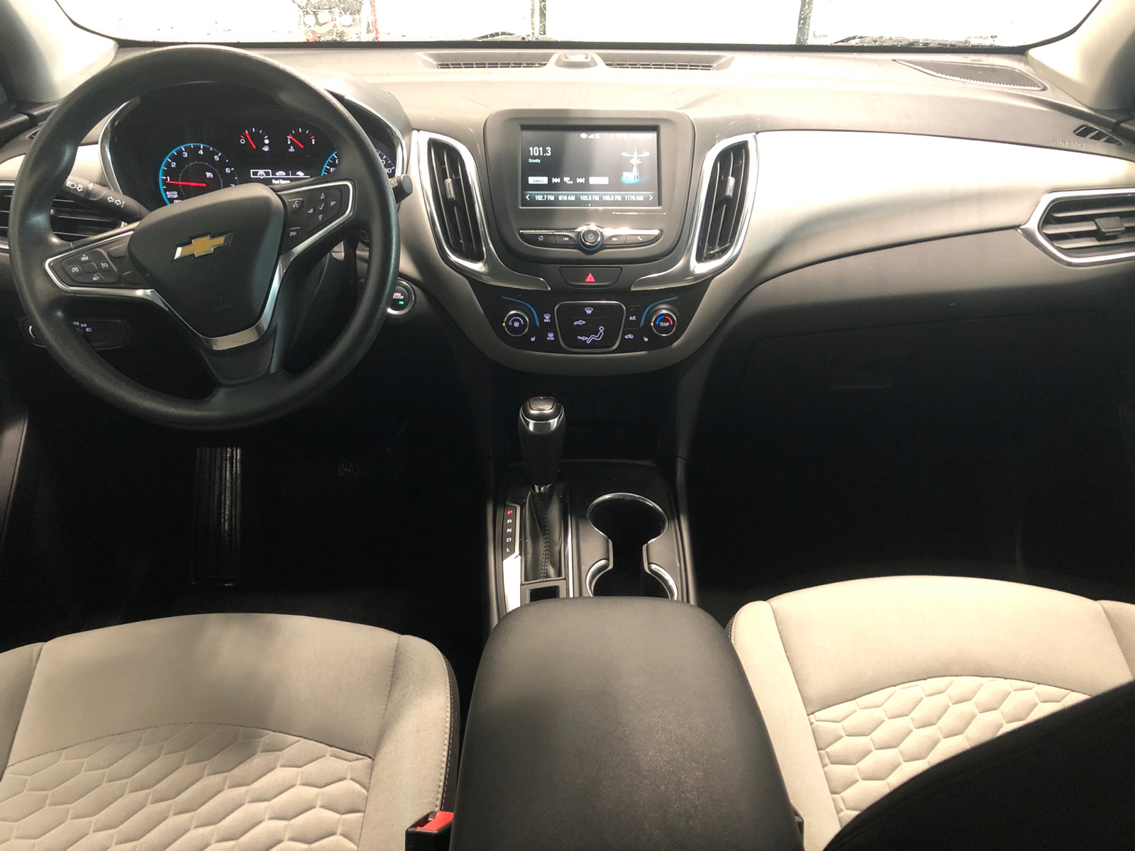 2018 Chevrolet Equinox AWD * Remote vehicle starter system * Phone
